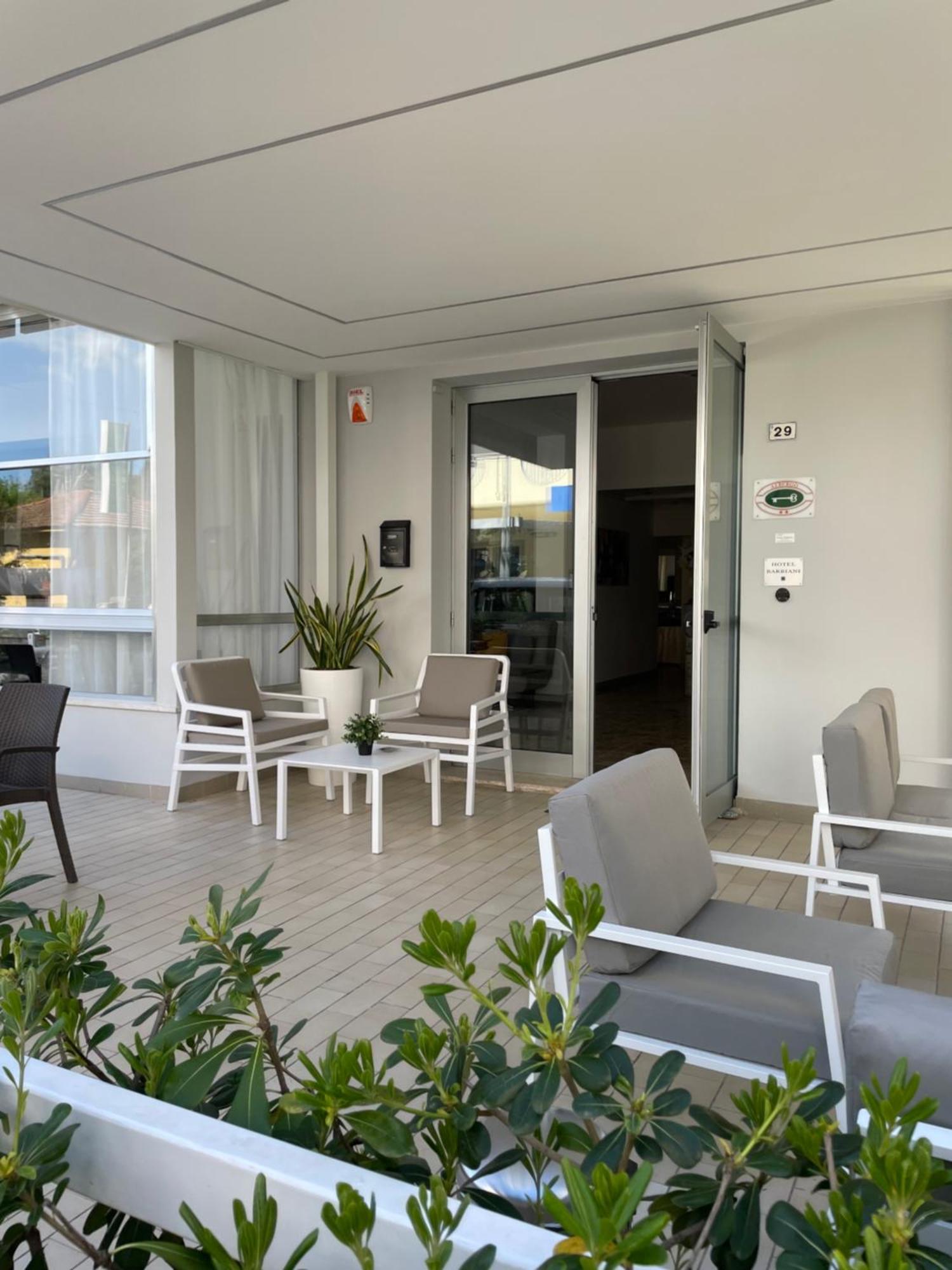 Hotel Barbiani Риччоне Екстер'єр фото