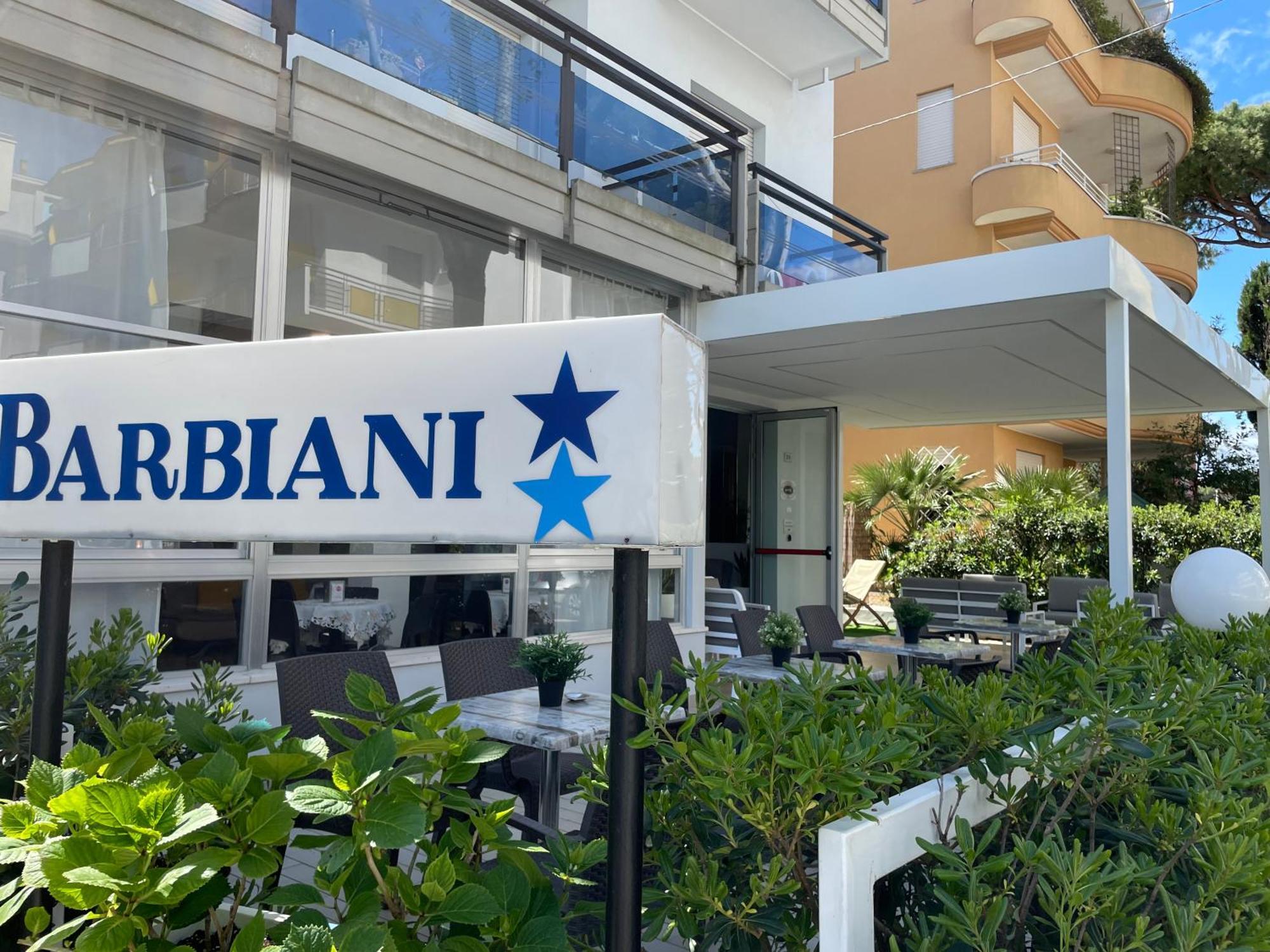 Hotel Barbiani Риччоне Екстер'єр фото