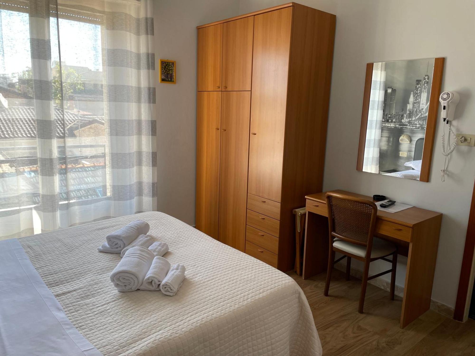 Hotel Barbiani Риччоне Екстер'єр фото