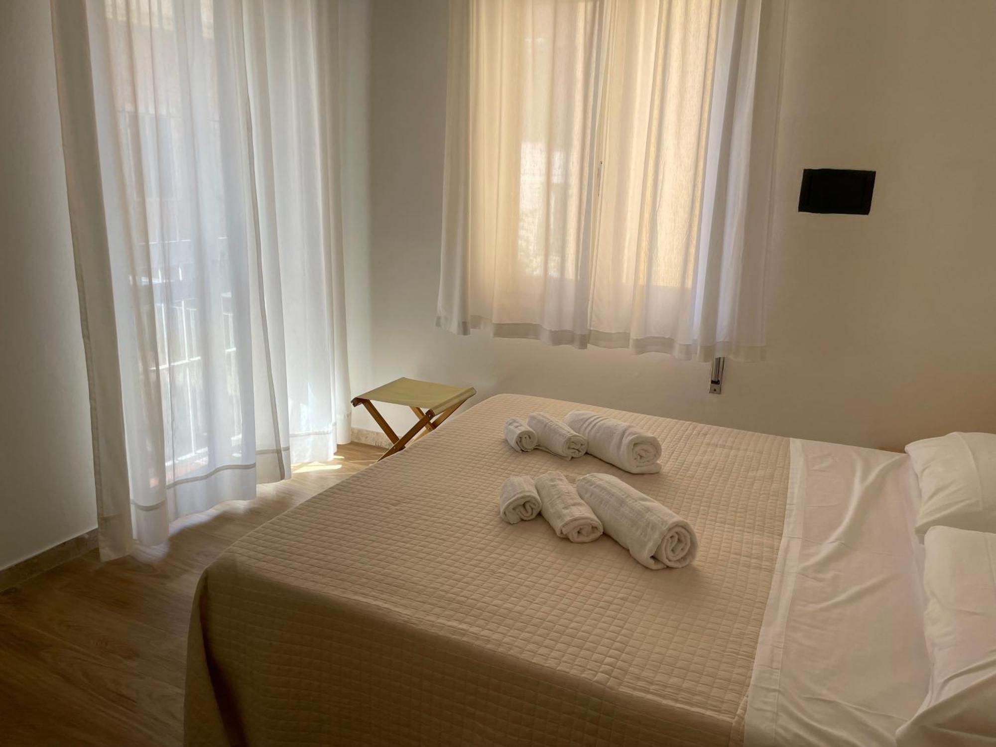 Hotel Barbiani Риччоне Екстер'єр фото